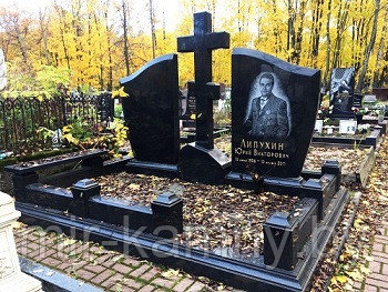 Гранитный комплекс с последующим подхоронением