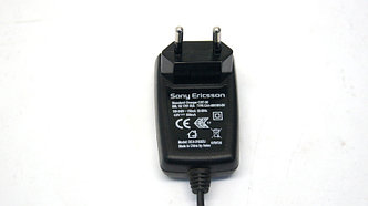 Блок питания Sony Ericsson CST-20