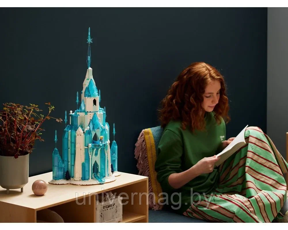 3075 Конструктор Frozen "Ледяной замок", 1709 деталей, аналог LEGO Disney Frozen 43197, серия Принцессы Дисней