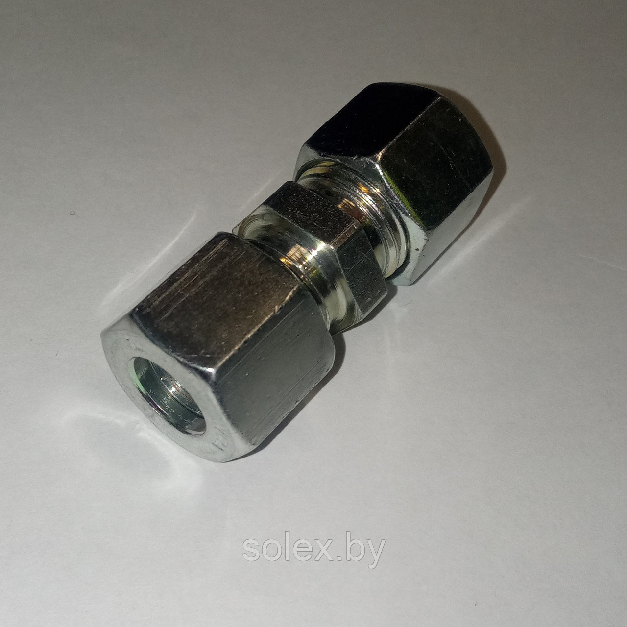 Соединитель гидравлической трубки d=10 mm