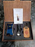 Электронная зажигалка-фонарик