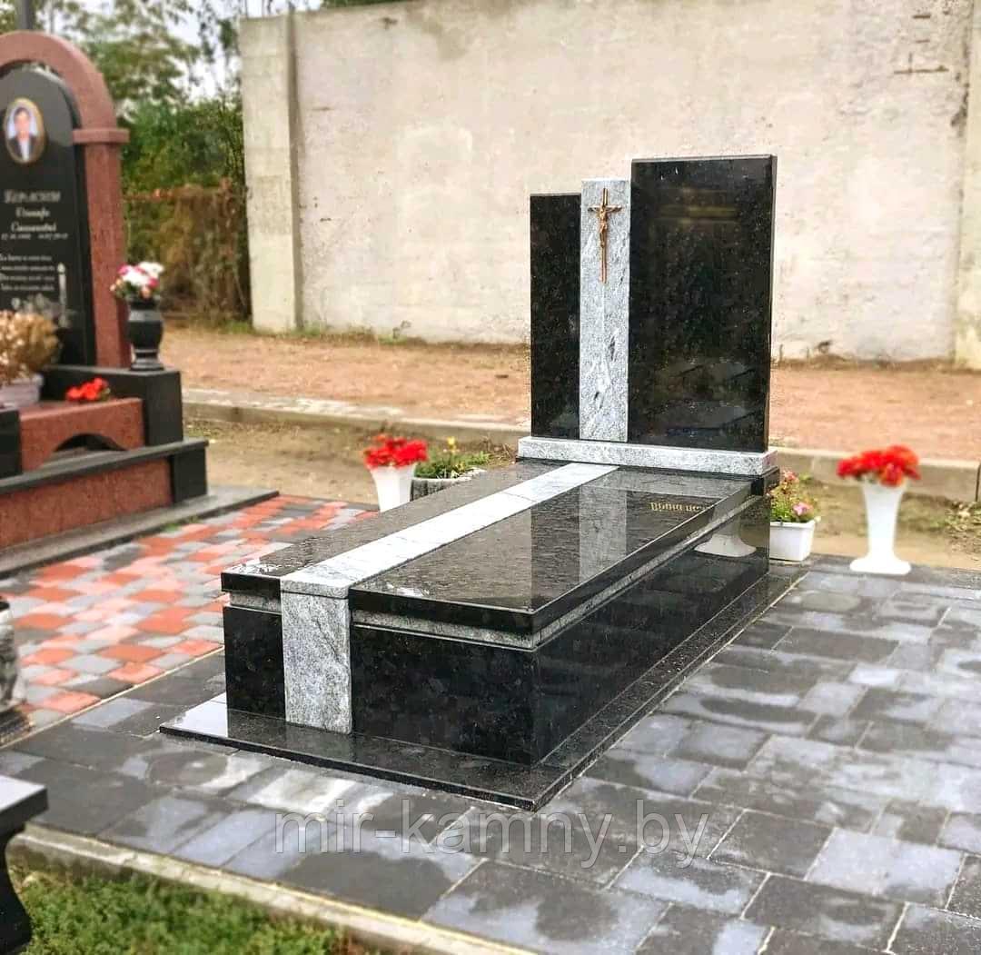 СОВРЕМЕННЫЙ ОДИНОЧНЫЙ ГРАНИТНЫЙ ПАМЯТНИК ЕВРОПЕЙСКОГО ОБРАЗЦА