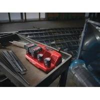 Зарядное устройство Milwaukee M12 C4 4932430554 (12В), фото 3