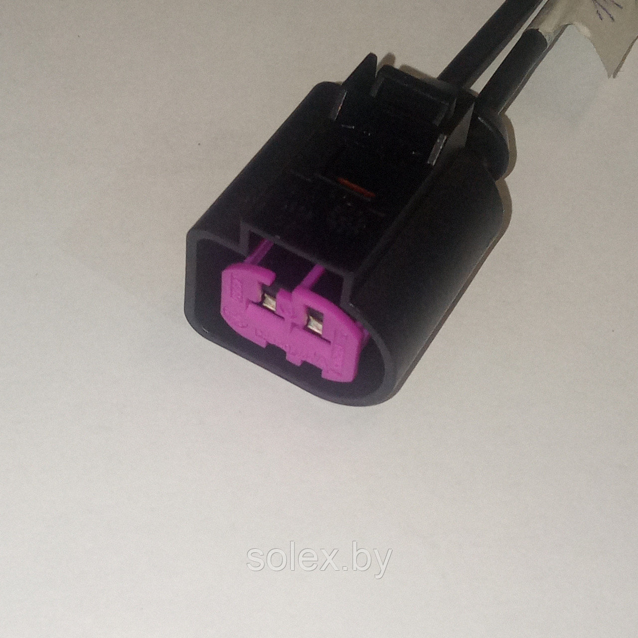 Фишка 2-pin генератора 180A VAG Valeo 03l 903 023B