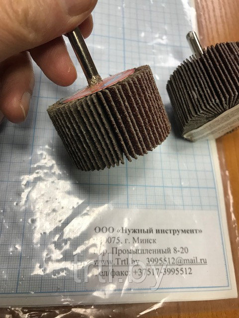 Круг лепестковый на оправке КЛО 40 х 30 х 6 мм Р60 код 1.15272