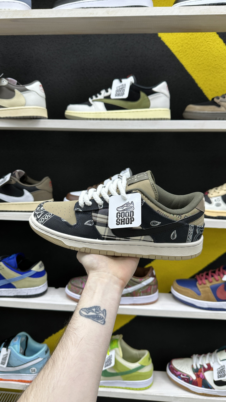 Кроссовки Nike Dunk SB Low x Travis Scott Cactus Jack