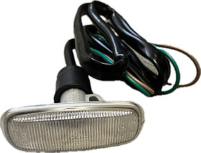 Повторитель в  крыло Ауди А4 В5 1999-2001, (1шт) , с патроном,  ZAD1408C