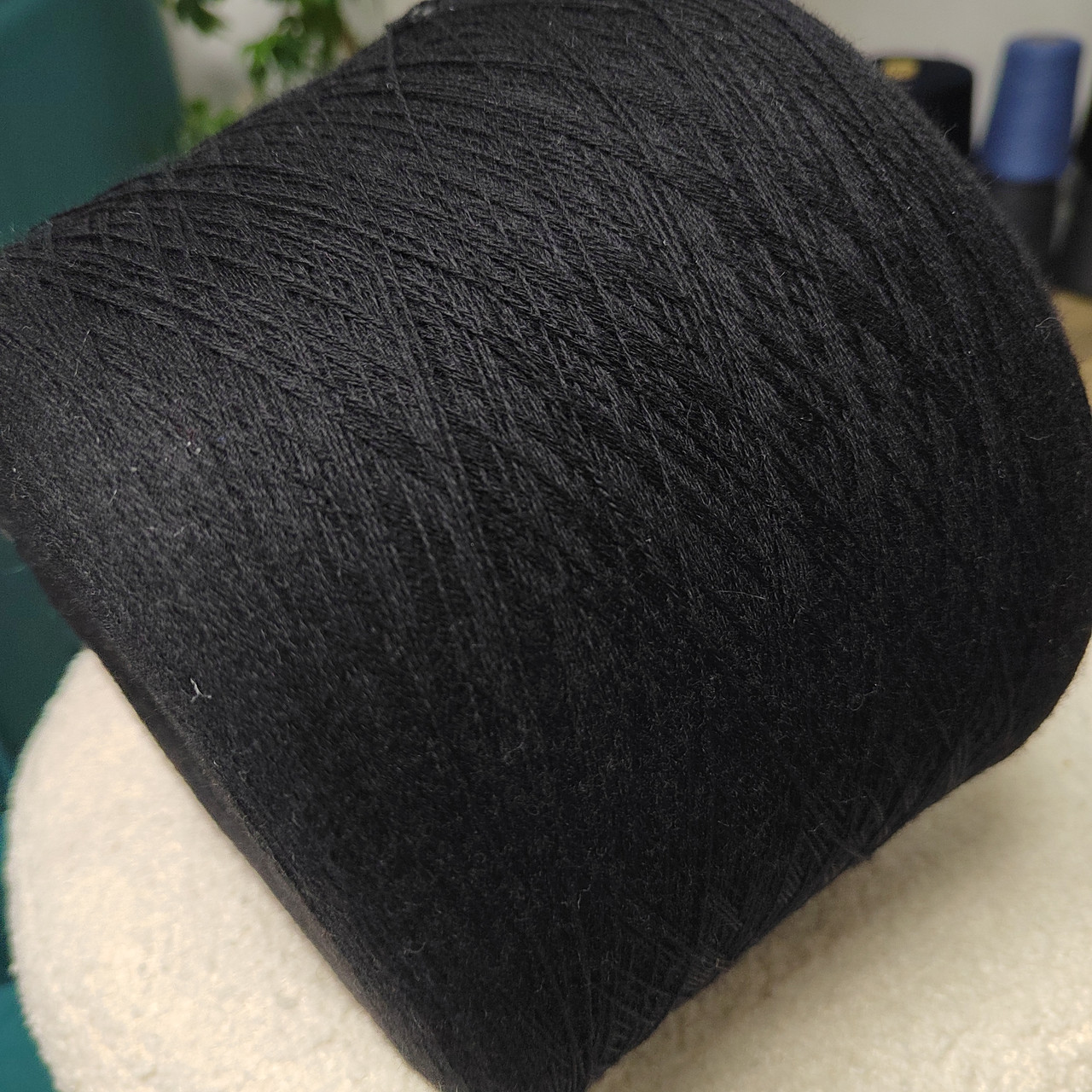 Biella Yarn Progect art Victoria 100% меринос экстрафайн, 1500 м 100г цвет: черный