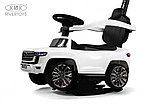 Детский толокар RiverToys Toyota Land Cruiser 300 Z002ZZ-A (белый) 3в1 качалка, электромобиль, фото 2