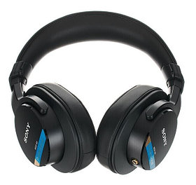 Студийные наушники Sony MDR-M1