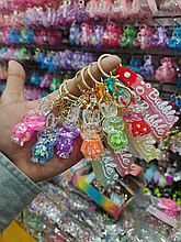 Брелок с водичкой и блестками.