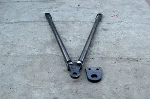 Жесткая сцепка тип треугольник 25т D 50/76-45 мм.  универсальная со сменными петлями