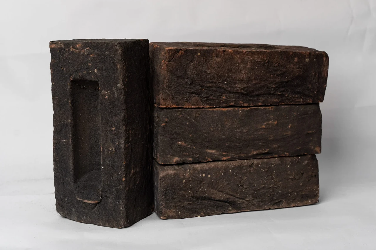 Кирпич ручной формовки Baksteen Леуварден