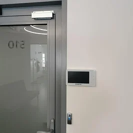 Установка видеодомофонов