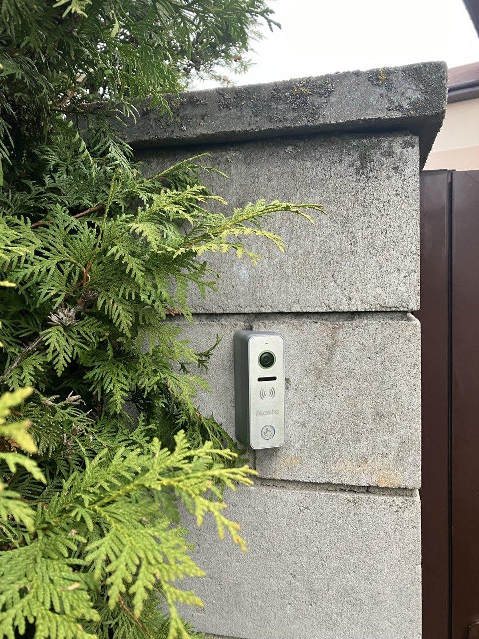 Монтаж видеодомофона в частный дом