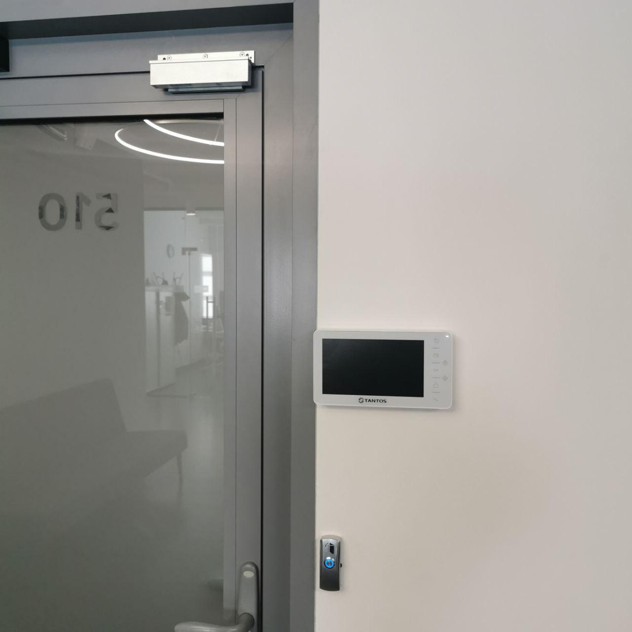 Монтаж видеодомофона в офис с НДС