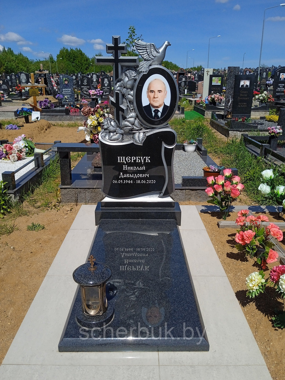 Памятники на могилу, Изготовим памятник из гранита,