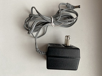 Адаптер питания Panasonic PQWATC1461M AC ADAPTOR INPUT 120V 60Hz 40mA OUTPUT DC 9V-200mA