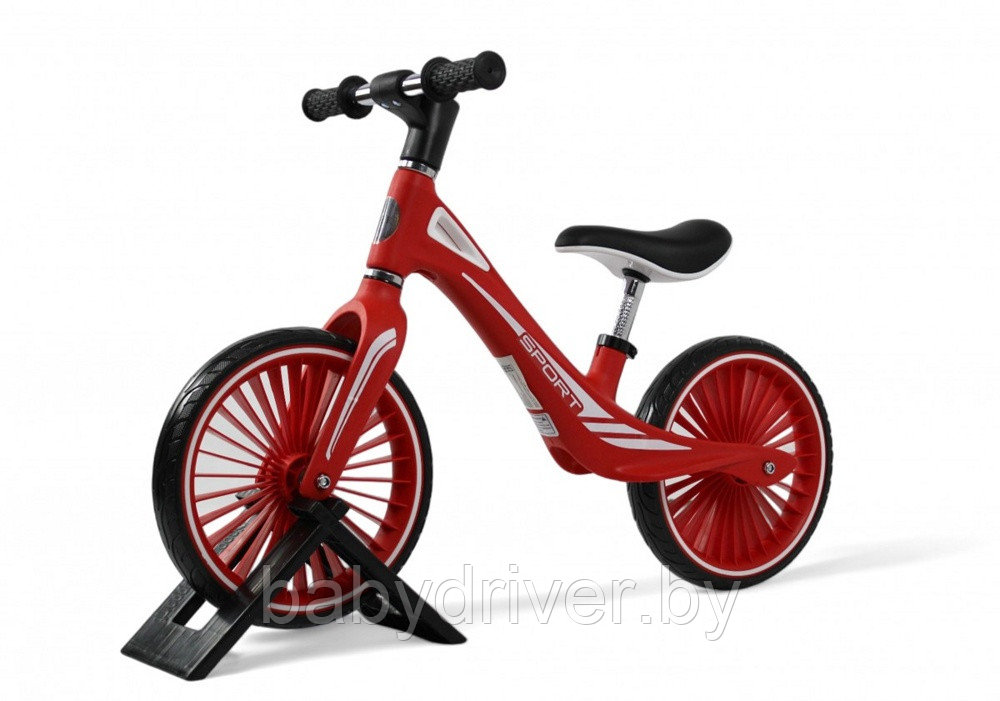 Детский беговел RiverToys HB-007-12 (красный)