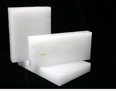 Парафин марки П-2 в брикетах и его порошковый гранулят для прессованных и насыпных свечей оптом.