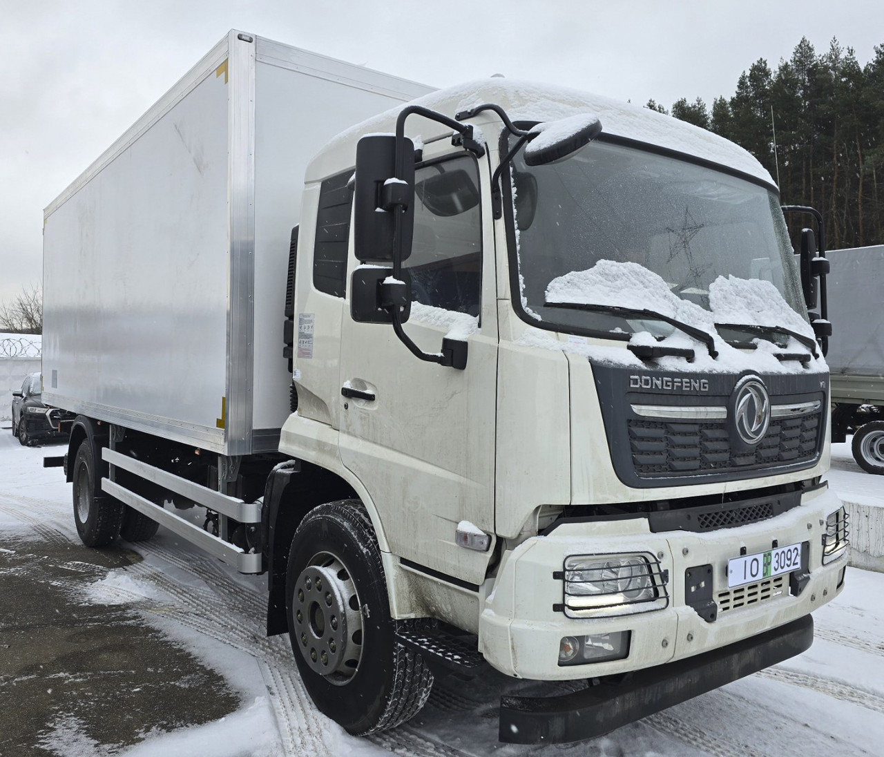 Автофургон изотермический на шасси DONGFENG DFH5200B