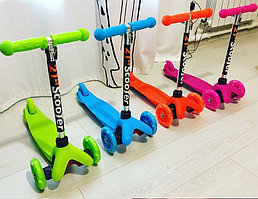 Трехколесный самокат 21 st scooter mini регулируемая ручка, светящиеся колеса