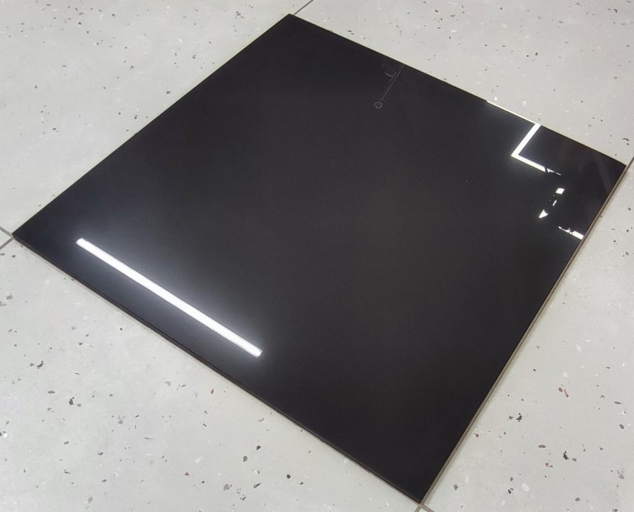 Керамогранит полированный 600х600 UnGlazed Black