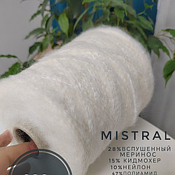 Пряжа арт.Mistral 28% вспушенный меринос, 15%кидмохер, 10%нейлон,47%полиамид 320м/100г цвет: белый