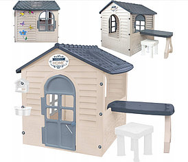 Детский игровой садовый домик Mochtoys со столиком и стульчиком MO-12240