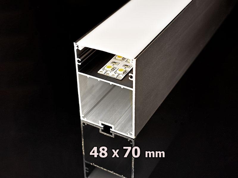 Алюминиевый профиль черный подвесной 48x70 для LED светильников.