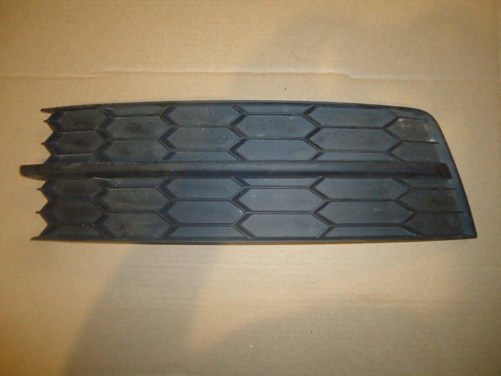 Накладка противотуманной фары SKODA RAPID 2 VAG 60U807368 9B9
