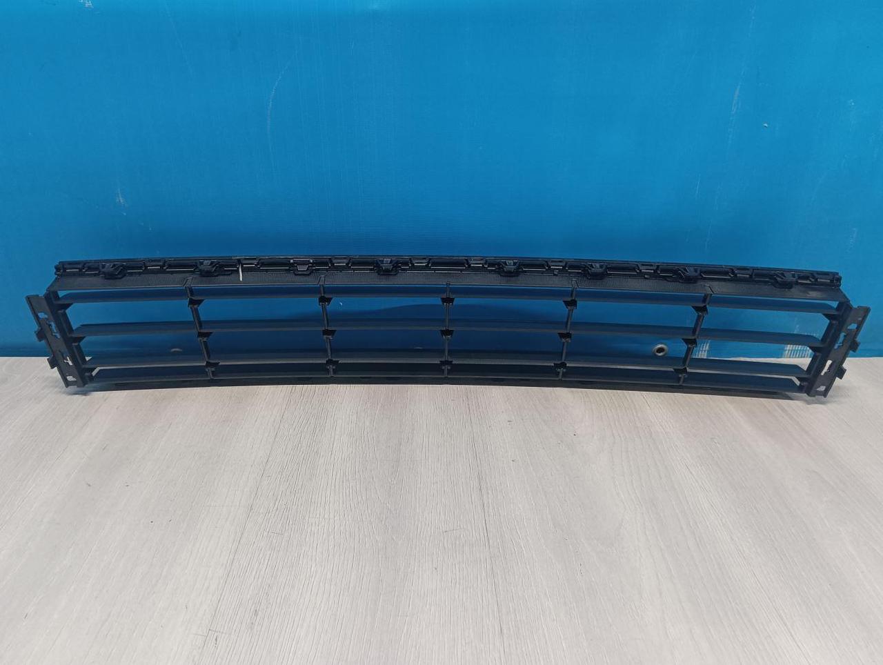 Решетка бампера VW PASSAT 885317683_DIAMOND