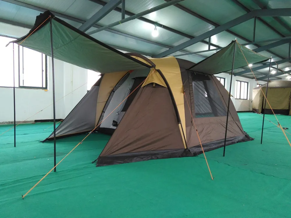 4-хместная палатка с навесом MirCamping арт. KRT-105, 420х250х180 см