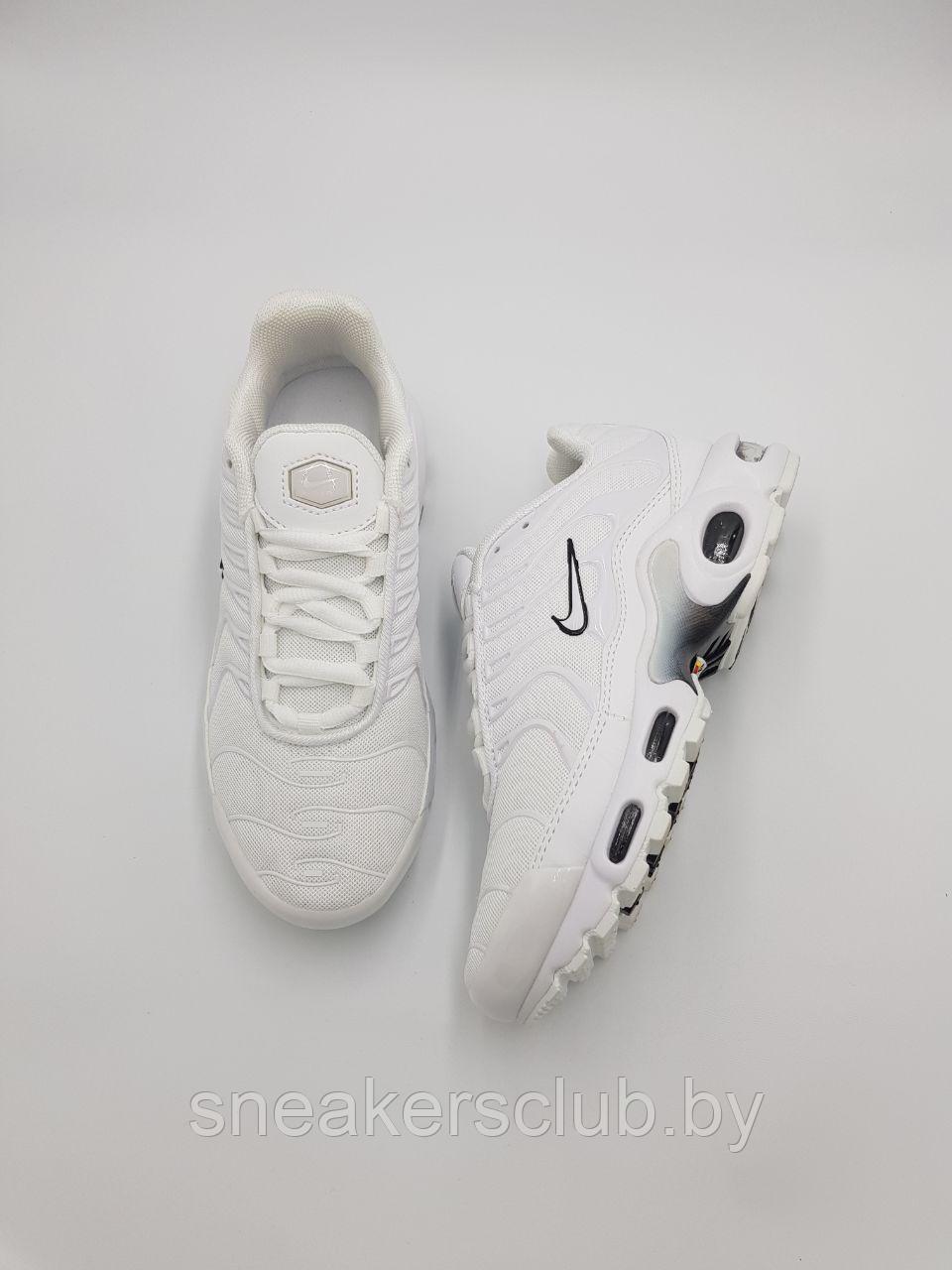 Кроссовки женские NIKE AIR MAX PLUS TN /подростковые /повседневные/весенние/демисезонные