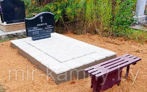 БЛАГОУСТРОЙСТВО ДВОЙНОГО ЗАХОРОНЕНИЯ С ГРАНИТНОЙ СТЕЛОЙ