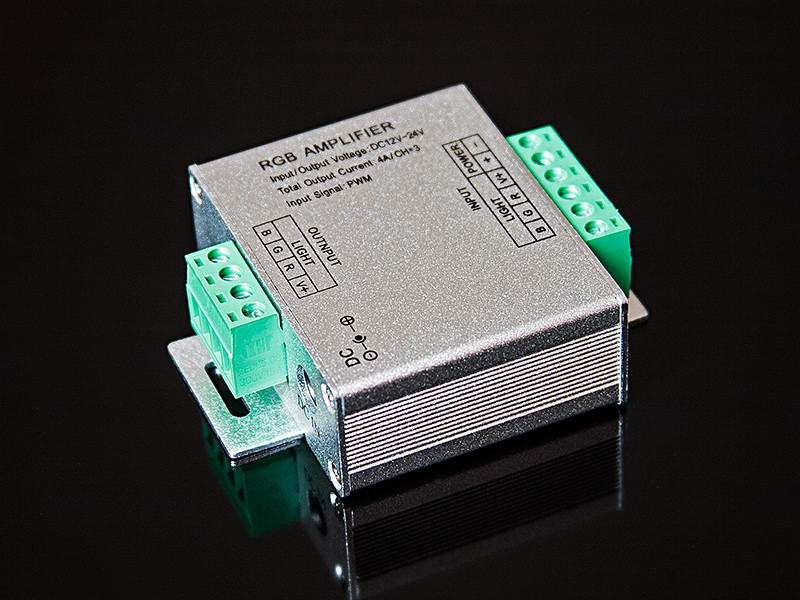 Усилитель RGB BS-12A