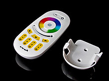 Сенсорный пульт CT16-RGB (4 зоны)