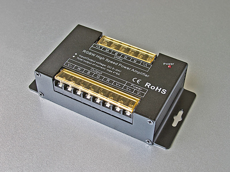 Усилитель RGBW 32A (5-24V, 160-768W)