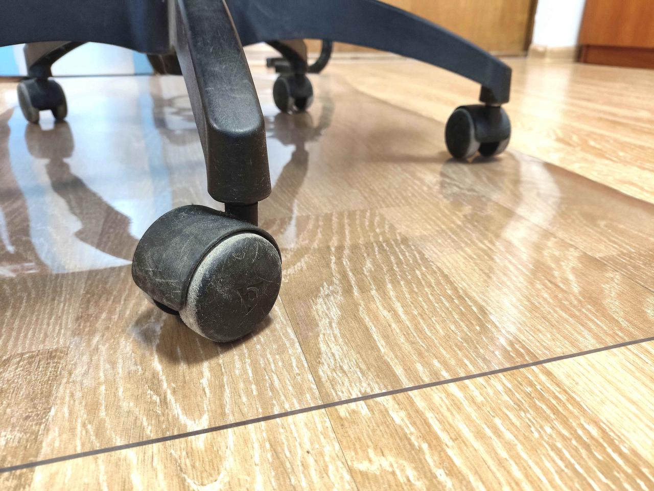 Лёгкий коврик из ПВХ на пол