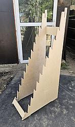 Стенд экспозитор. Ступенчатый стеллаж, Экспозитор, Ступенчатый экспозитор: порядок, стиль