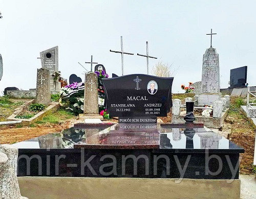 УСТАНОВКА ДВОЙНОГО МЕМОРИАЛЬНОГО КОМПЛЕКСА НА КОСОГОРЕ В ЧЕЩАВЛЯНАХ