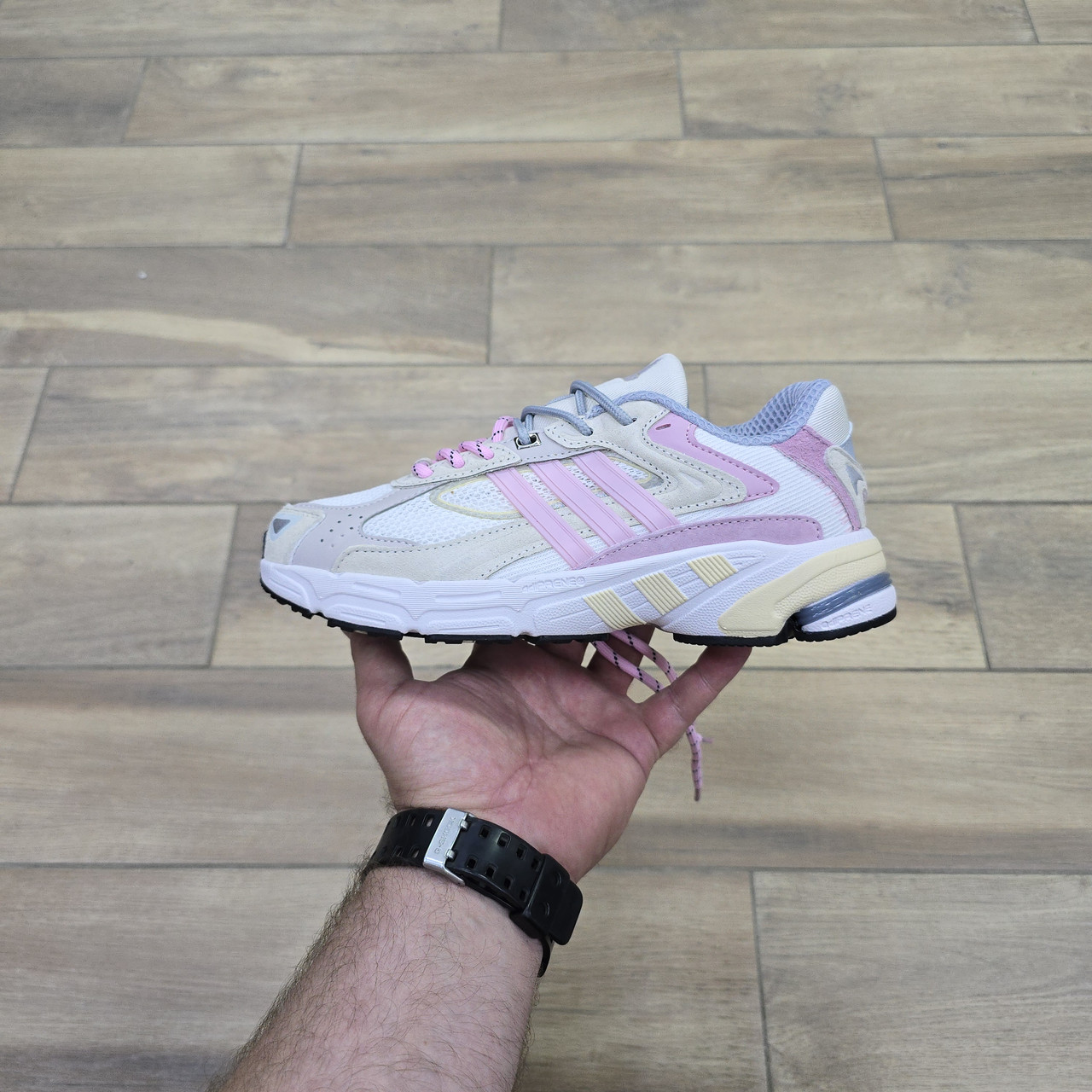 Кроссовки Adidas Response CL Beige Pink