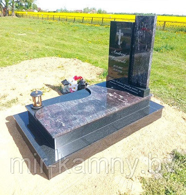 ГРАНИТНОЕ НАДГРОБИЕ В ГРОДНО