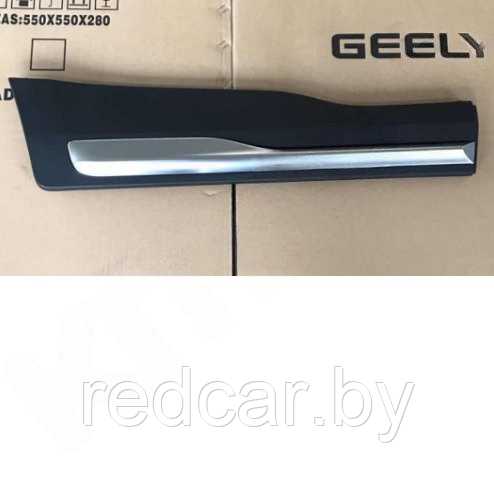 Молдинг двери задней правой Geely Atlas