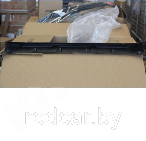 Молдинг переднего бампера нижний Geely Atlas