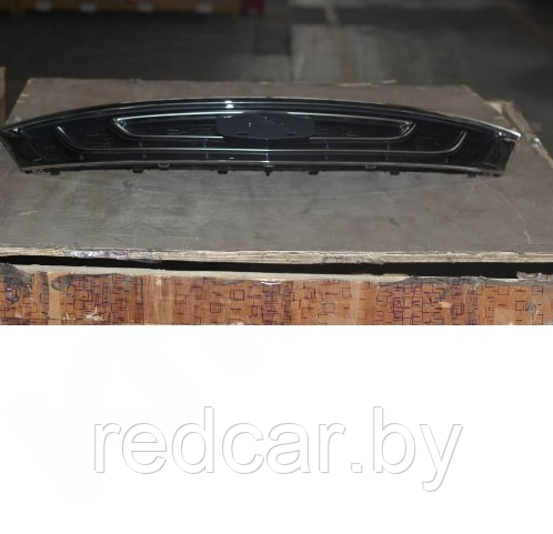 Решетка радиатора Geely Atlas