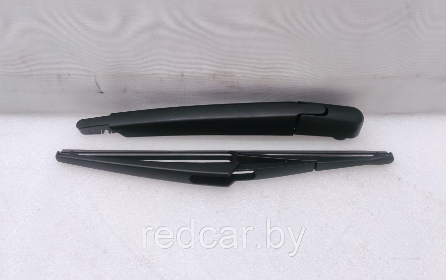 Рычаг заднего стеклоочистителя с щеткой Geely Atlas