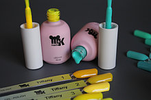 M&K nails Tiffany