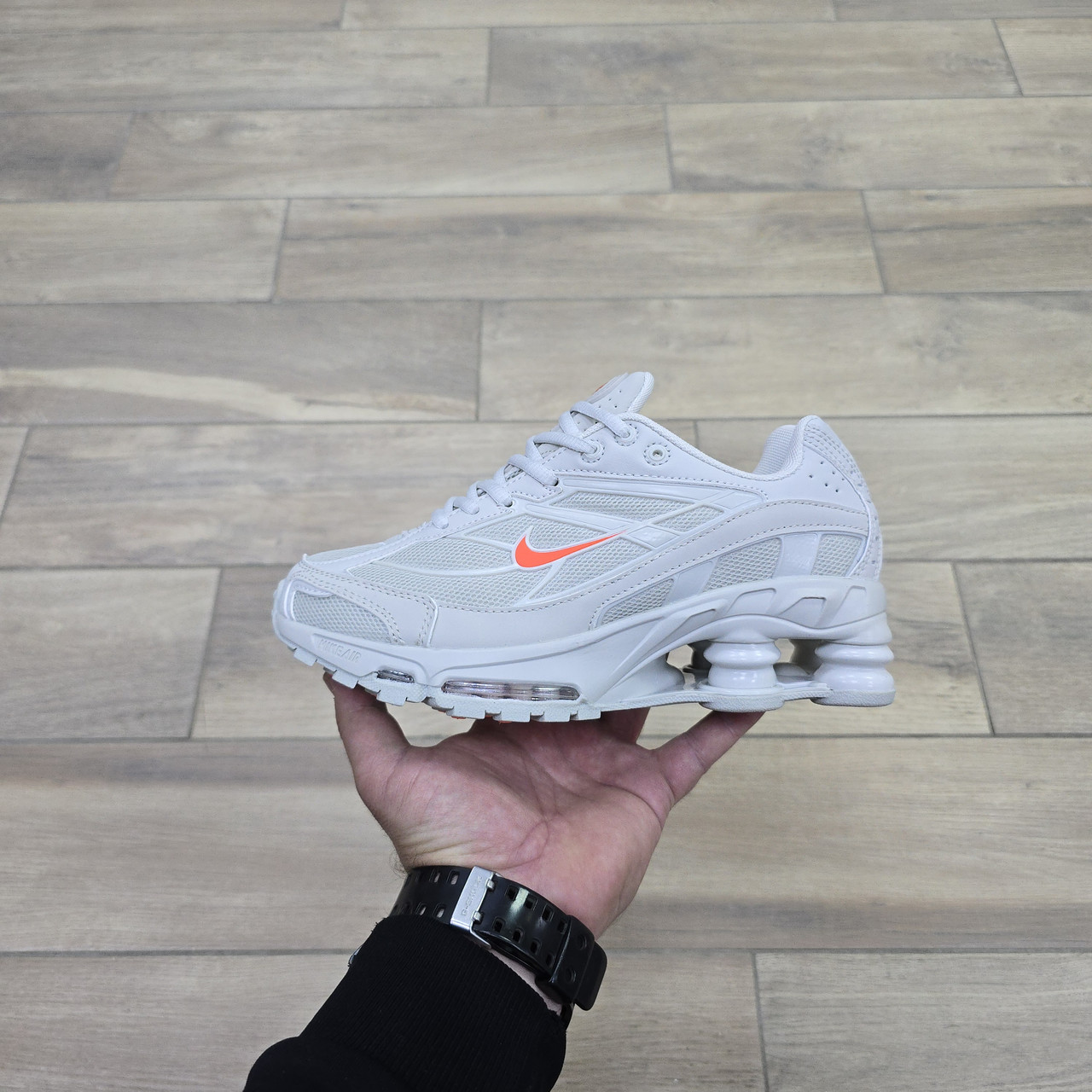 Кроссовки Wmns Nike Shox Ride 2 Light Bone
