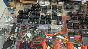 Переключатель (клавиша) 82.3709-03.00 (ГАЗ-3110) без символа